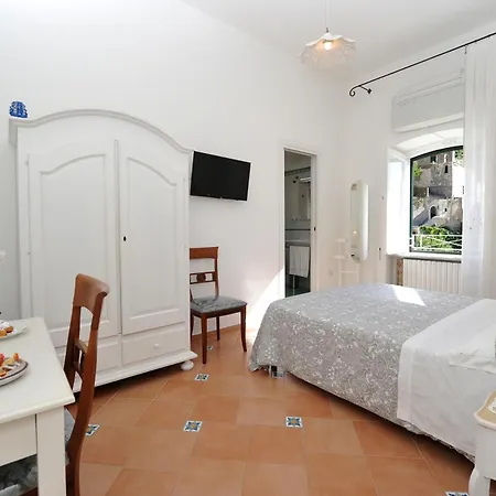 Bed & Breakfast La Cascata Amalfi